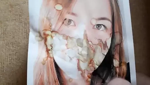 Döl sürtük Leah