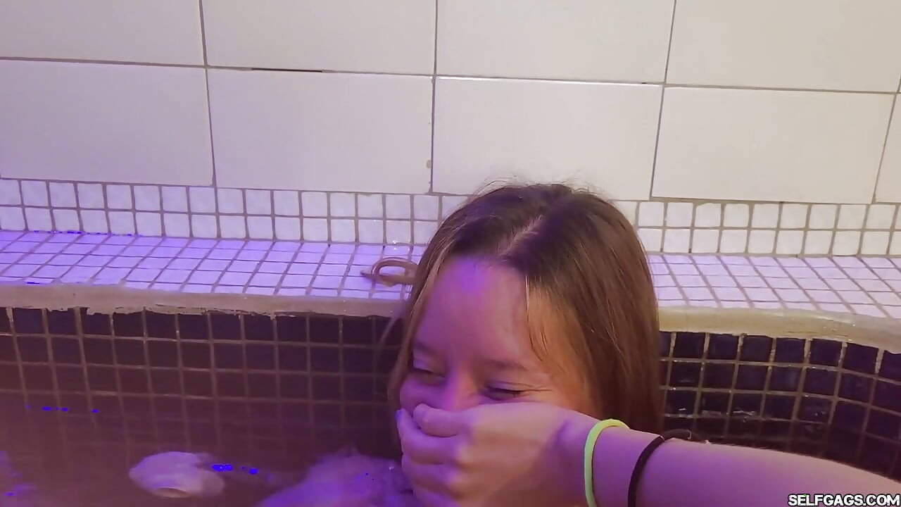Check-in to Kink - Part 2: Controlled by Hands in the Tub