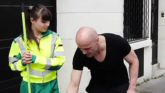 Der französische star luna rivale fegt die straßen 1