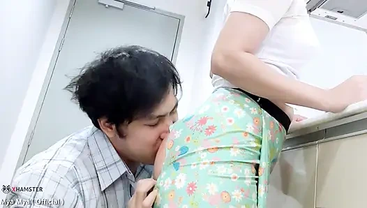 Rekaman seks pasangan asli dicrot di dalam