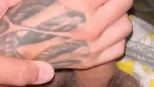 Dövmeli amatör orta yaşlı seksi kadın