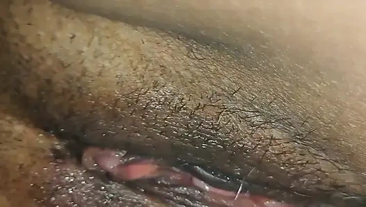 Membersihkan dari creampie bbc sebelumnya