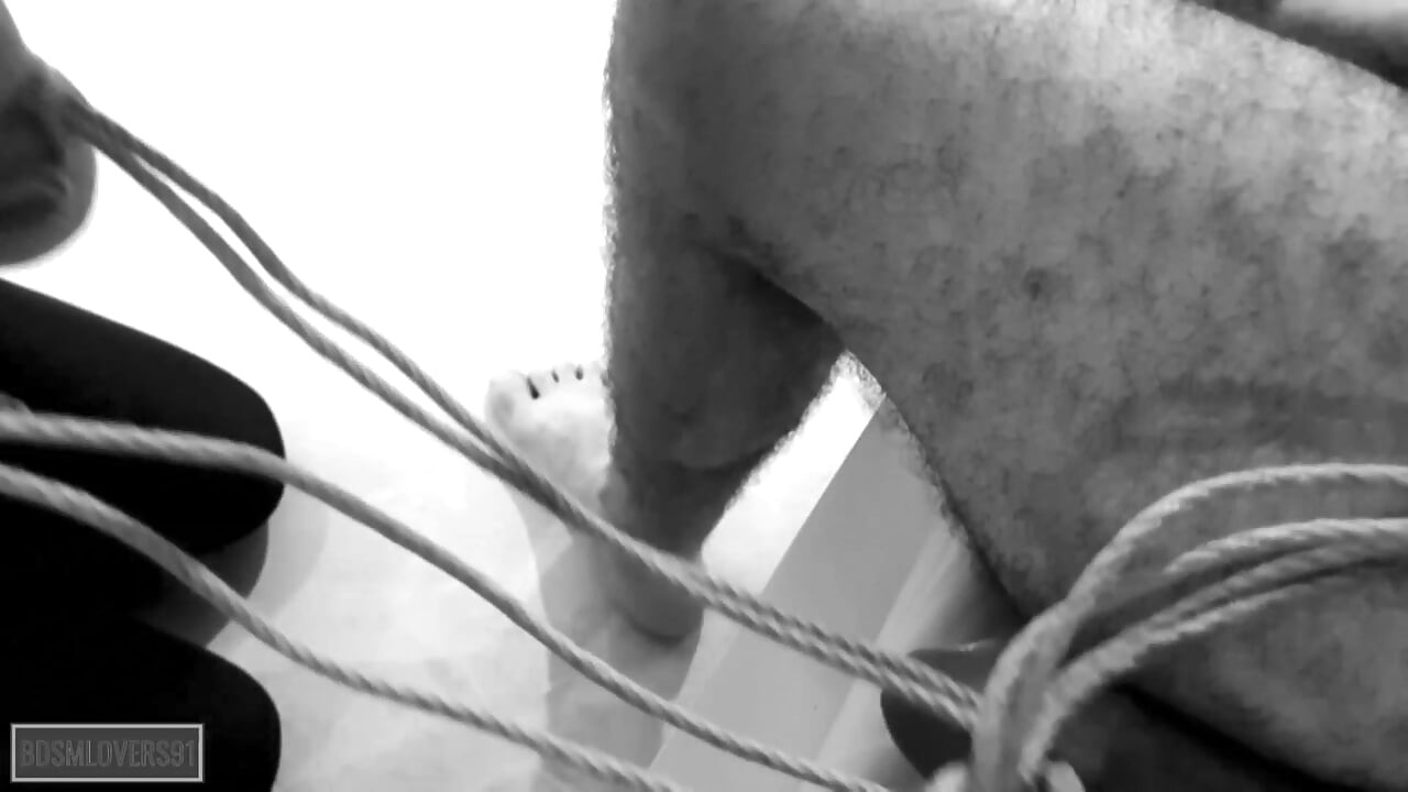 Маленькие сиськи туго связаны - Bdsmlovers91
