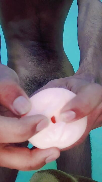 大きなペニスによるおもちゃの膣セックス