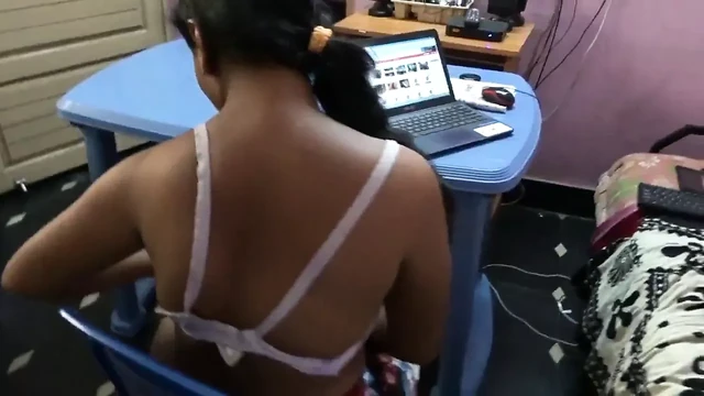 Тетушка Telugu роман с дядей, когда мужа не дома