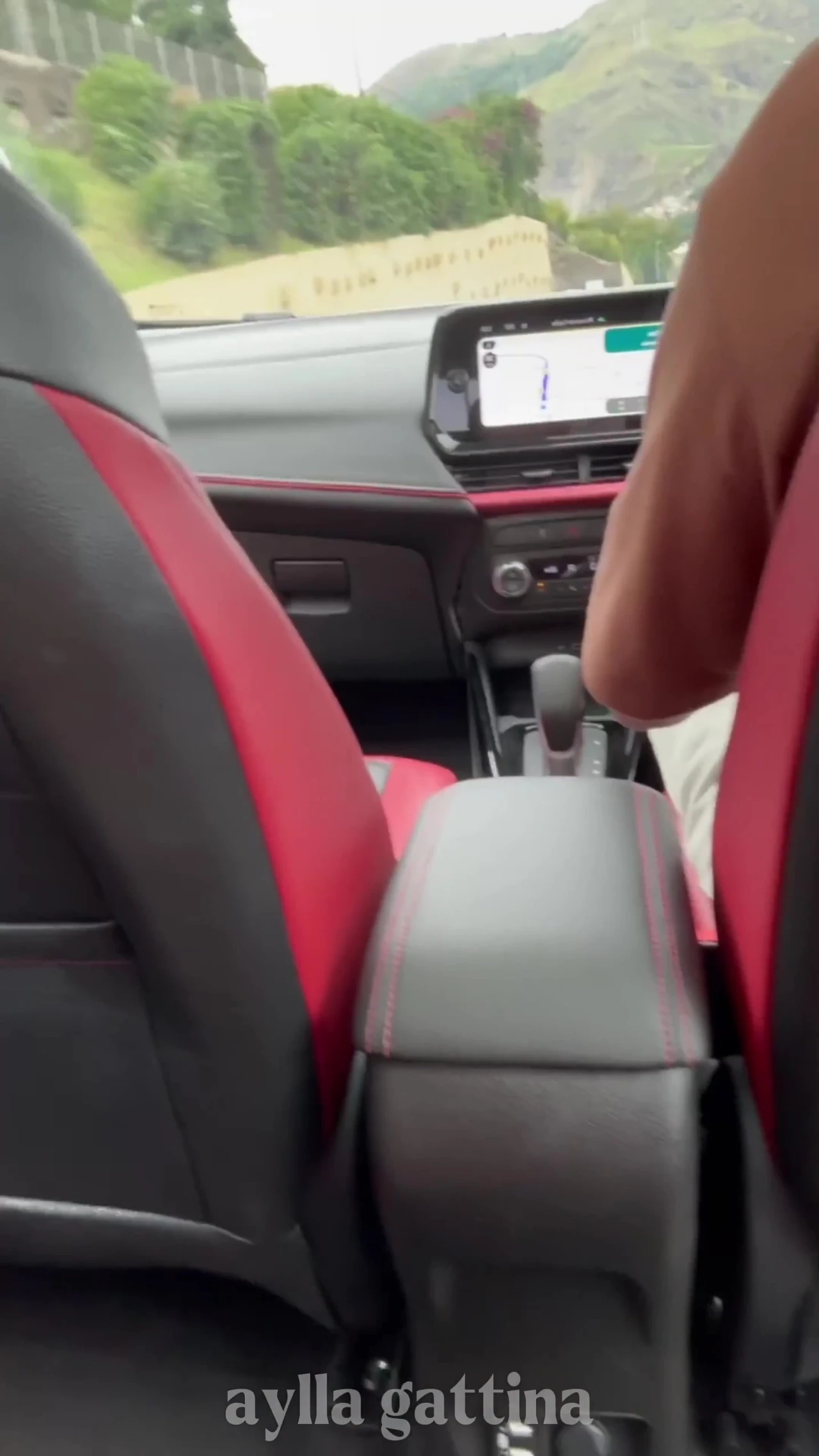 Uber'in arka koltuğunda mastürbasyon yaptım
