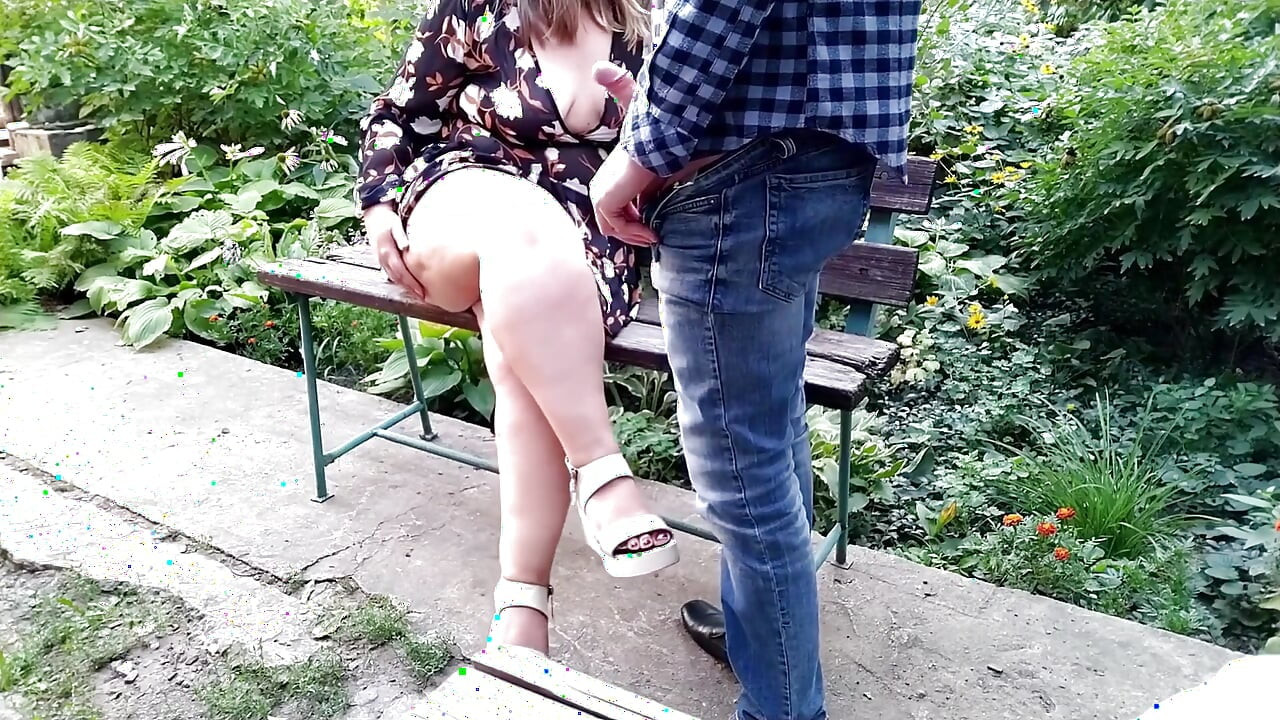 Eftersom vi är ensamma, låt mig komma på dina fötter, styvmamma, här i parken