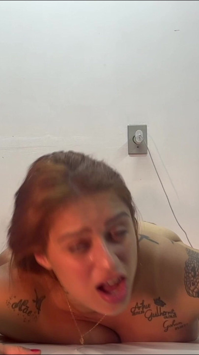 Camila Vegas sıkı göt veriyor bölüm 1