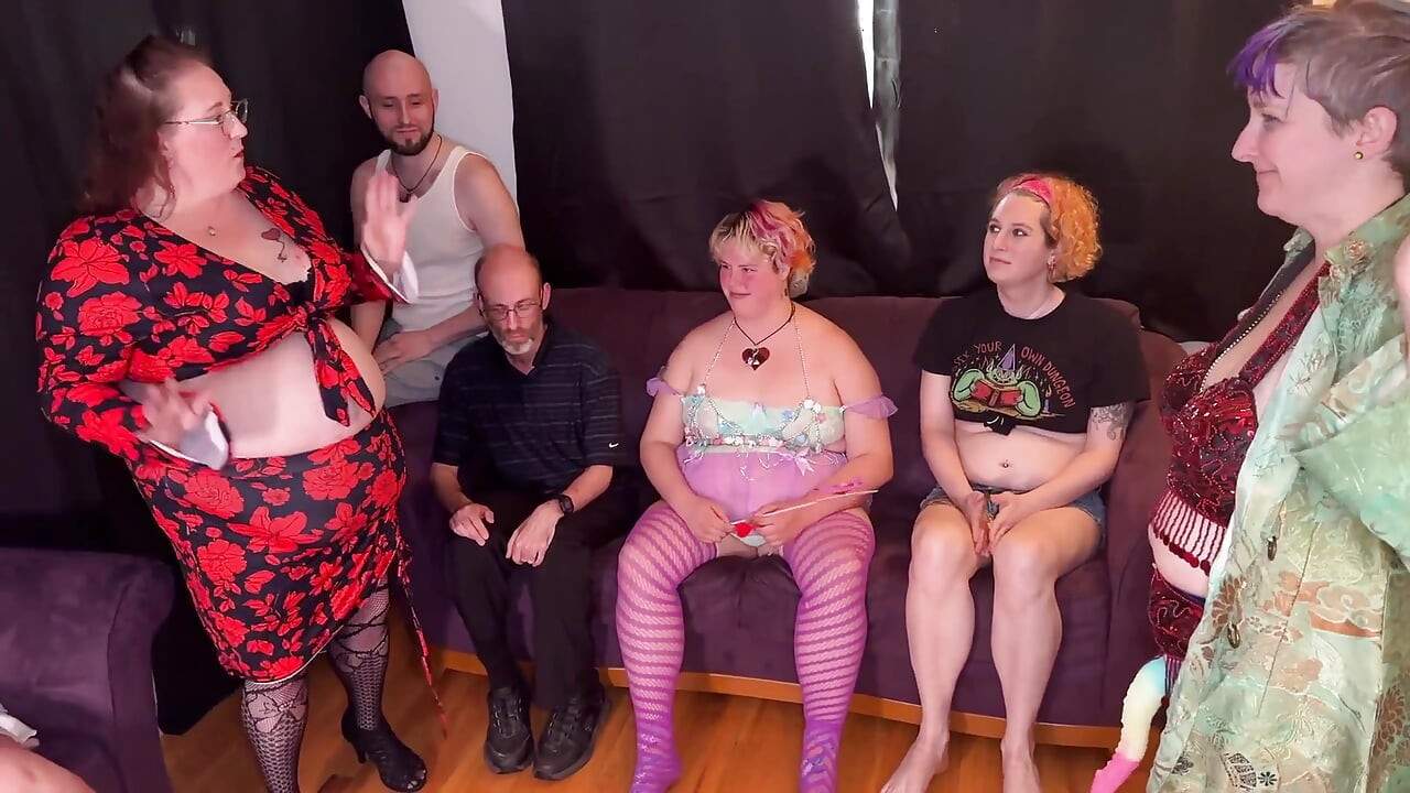 Celé video - Hra Night Turns Raunchy - Cliff Media Productions