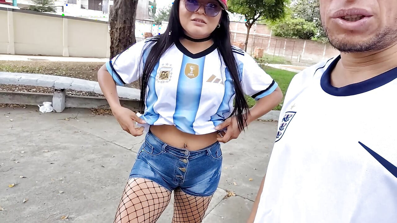 An Argentinian woman beats a European man. In the end, they have sex to satisfy their desires for the 2026 World Cup.