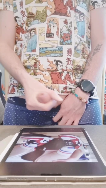 cumming on friend’s profile picture
