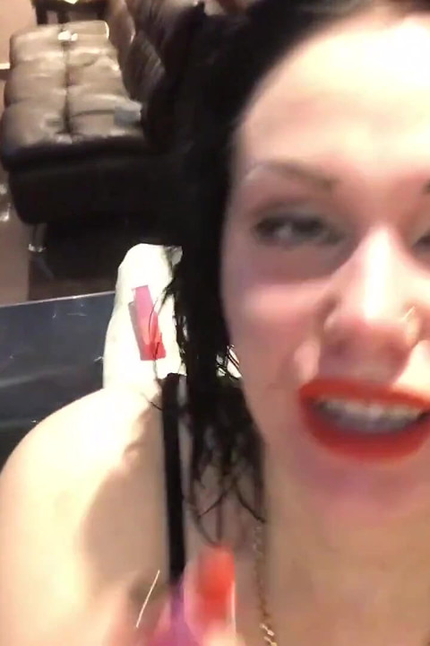 Orange lips & wet hair fetish