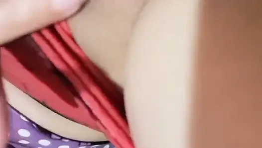 19 yaşındaki Kolombiyalı kızın götünü görmek ister misin?