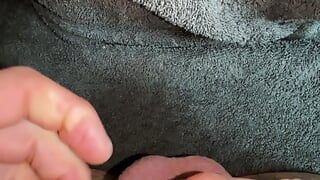 尿道プラグ付き平らな貞操ケージに大きなペニスを入れるハメ撮りPt.1