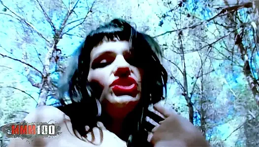 Nina Roberts: Ormanda seksi lezbiyen eyleminde 2 seksi yıldızı