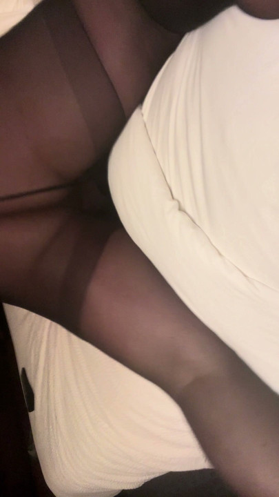 In panyhose with my big butt and small cock