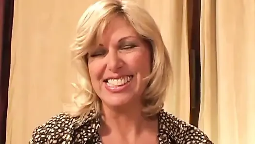 Blonde milf loves the big dick in pussy in mouth