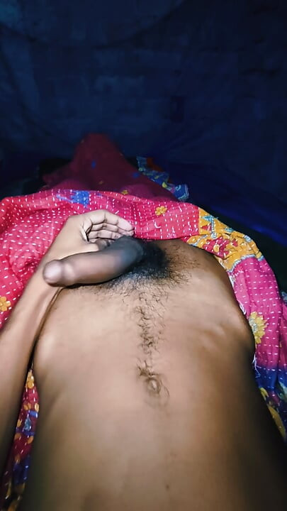 Today, on a rainy day, I am lying in bed with a lot of romantic weather