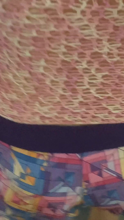 Emziren orta yaşlı seksi kadınla funu yapıyor