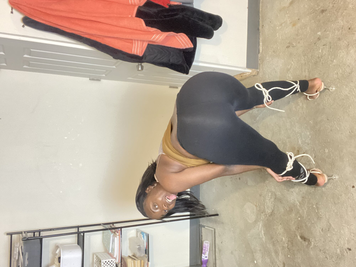 Første xhamster twerking-video, solo jente, hjemmelaget, svart jente, ebony som kan danse twerk, danset av Alliyah Alecia (mørkhudet babe)