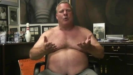 Stu&#039;s Belly Button Smells Like Axe