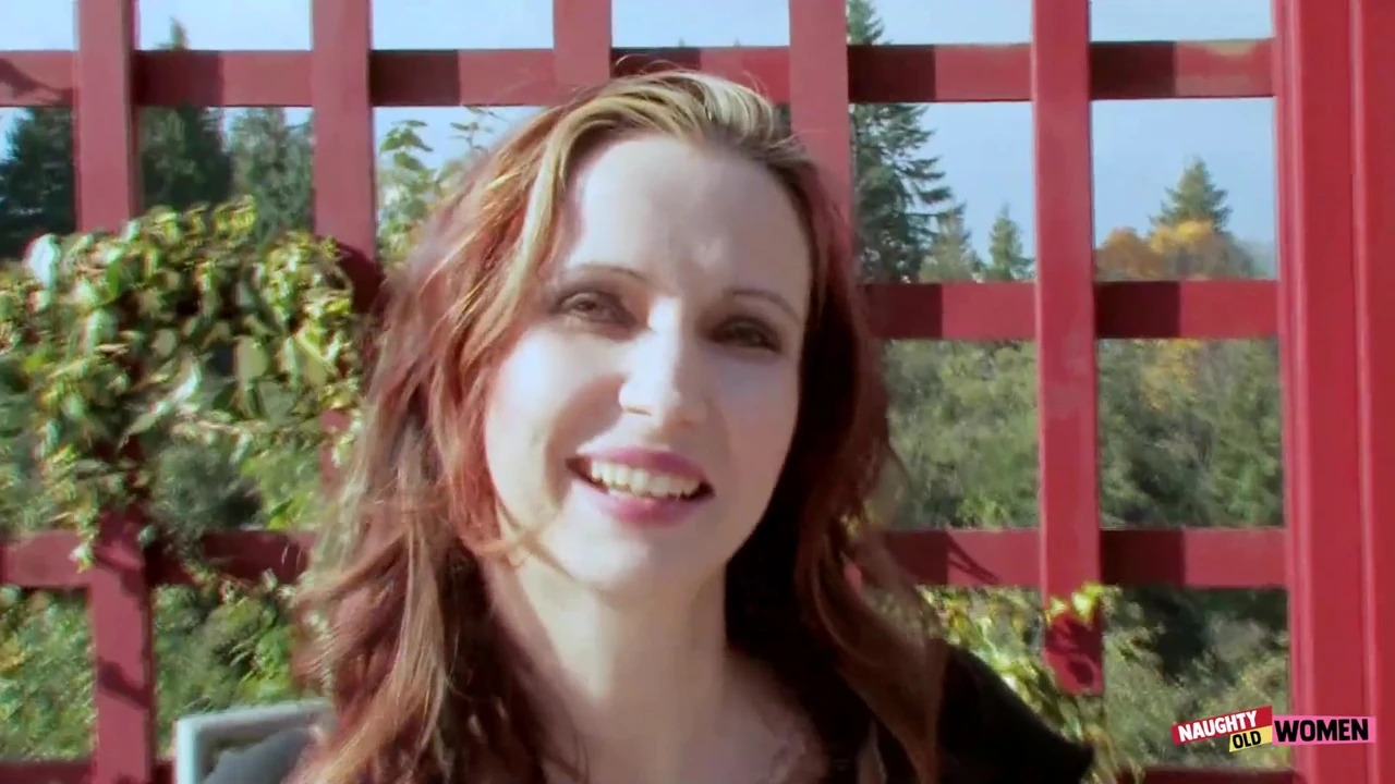 Married wife picked up by two guys in restaurant sucks and fucks on camera