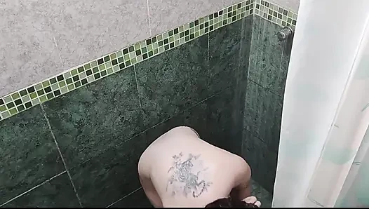 Eine 25 Minuten Entfernte Ansicht, Während Ich Dusche