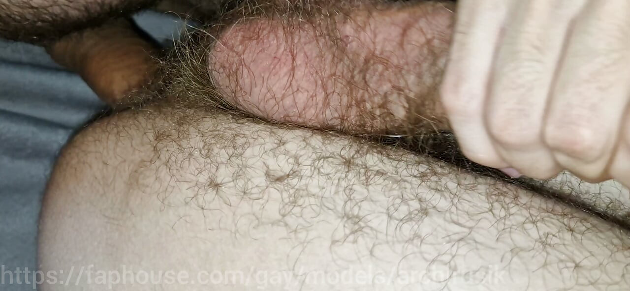 我用超大雞巴幹了我的好朋友！猛插我的粗大雞巴。