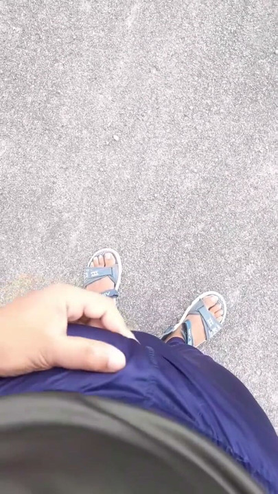 lower me lund khada | Clip 1