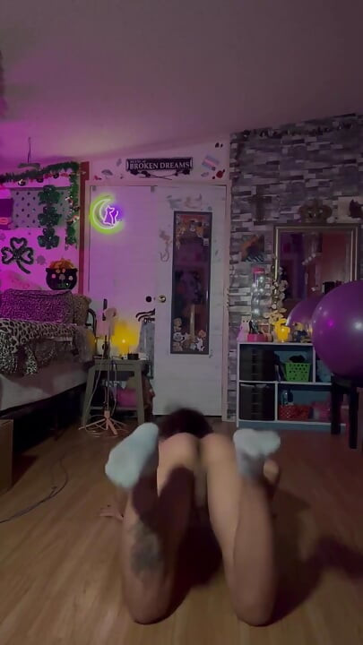 Pretty When You Cry Sensual Naked Dance