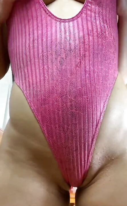宝贝, 我真的很想操, 你不在这里, 所以我必须用这个巨大的吸力假阳具自慰