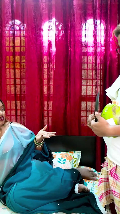 Pati ne patni ko nariyal pani pila ke chut ka pani nikal diya in hindi | क्लिप 1