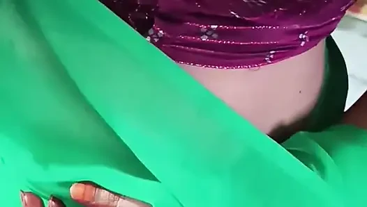 Tante hot india lagi mesra-mesraan sama cowok pakkinti