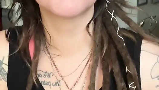 Sana duman üflüyor ve salya akıtıyor