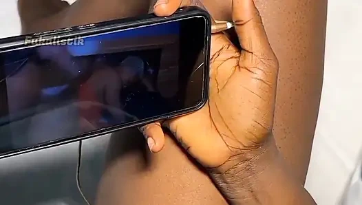 Доминантная сладкая девушка Edo работает, нравится большая внутренняя киска до оргазма