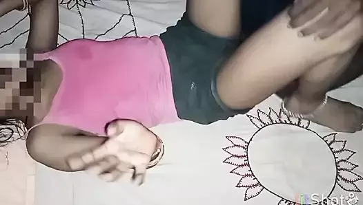 Xxx Desi Indisch meisje familie seksvideo