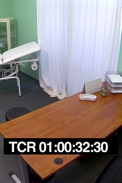 Fake Hospital - Young Babe with Bad Back Has No Trouble Bending Over for Deep Dick