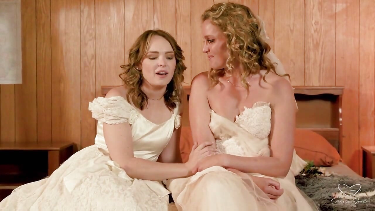 Interview: Marriage and Eloping Featuring Charlie Forde, Lilly Bell