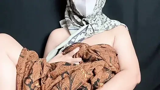 Traditionally dressed women are back in action