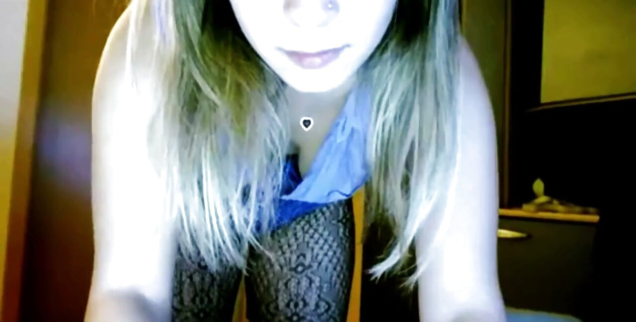 Babe Sexydea Masturbating on Live Webcam