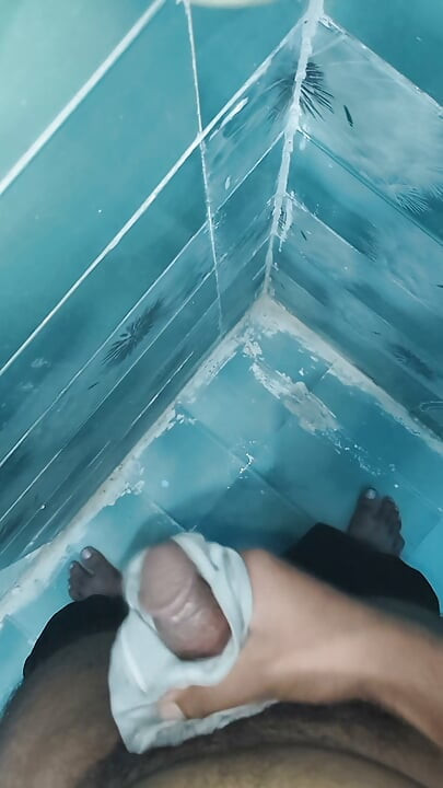 The lone boy hit his sister-in-law in💦 the pants.