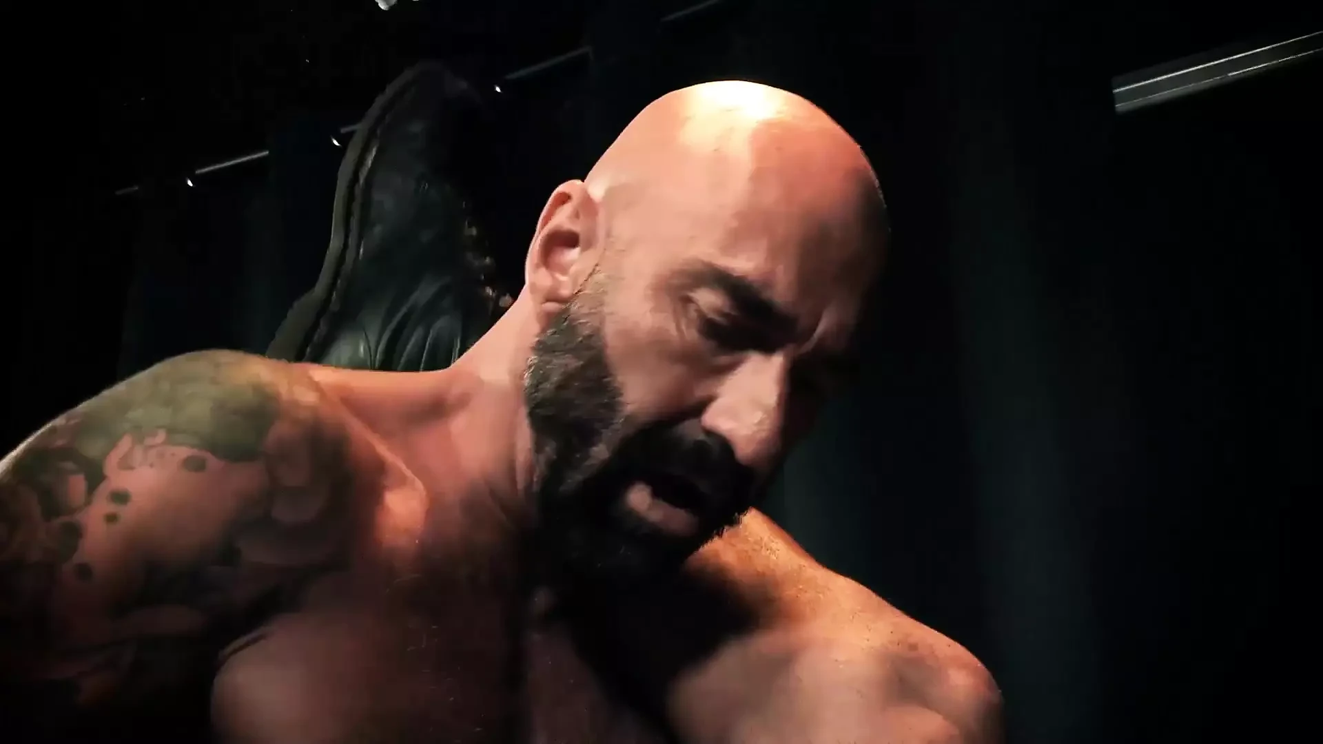 Master drew sebastian rims và rams xăm mình Michael Roman