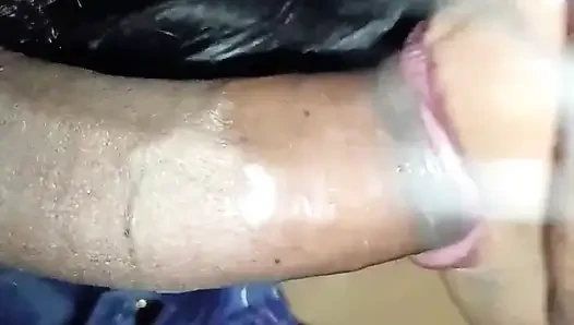 Моя индийская подруга сосет мой член