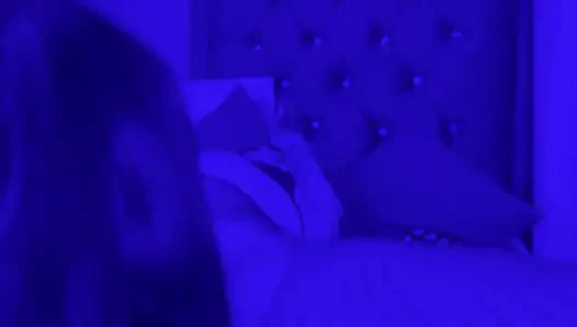 Pesta kelulusan menjadi tidak terkendali dan saya akhirnya meniduri sahabat saya dari perguruan tinggi