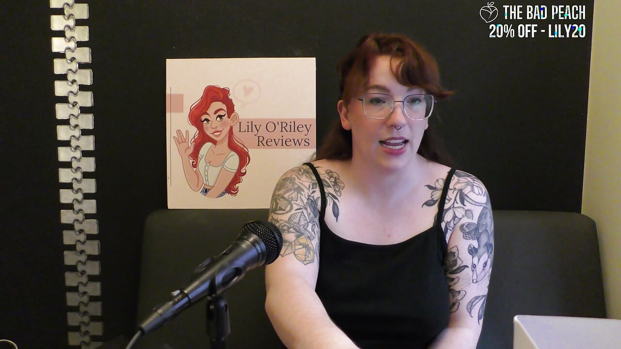 NSFW Review of the Honey Pistil Licking Vibrator From the Bad Peach