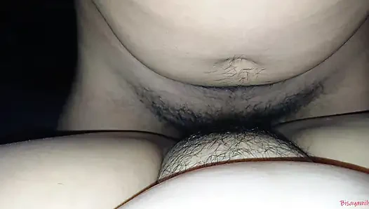 Tombul amir onu evde sikmek istiyor