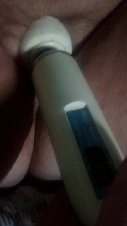 Wife orgasm to Hitachi wand