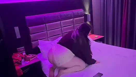 How I tell my curvy ass wife I am sorry at a 5 star hotel