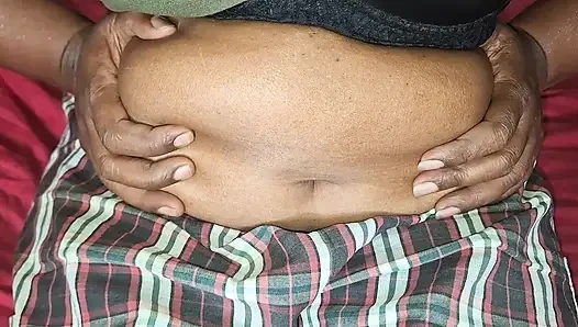Desi Bhabhi home at alone super hot video