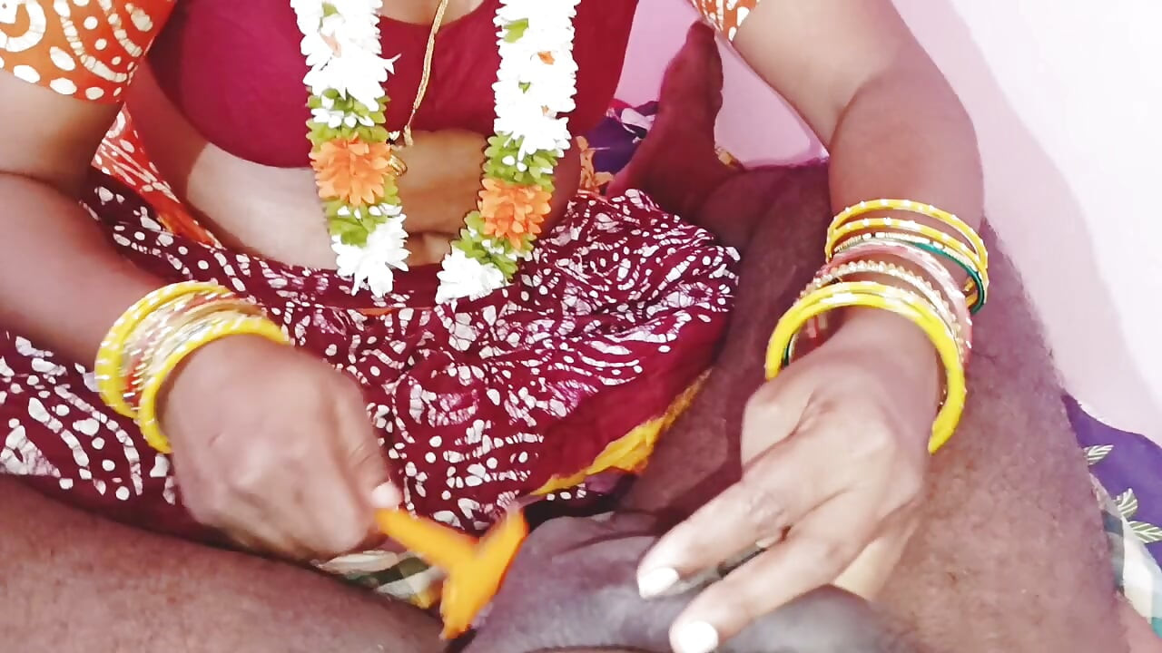Indian Beautiful Saree Stepmom Fucking Stepson Telugu Dirty Talks.